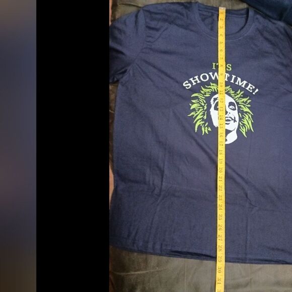 Beetlejuice Its Showtime T-shirt - Picture 4 of 4